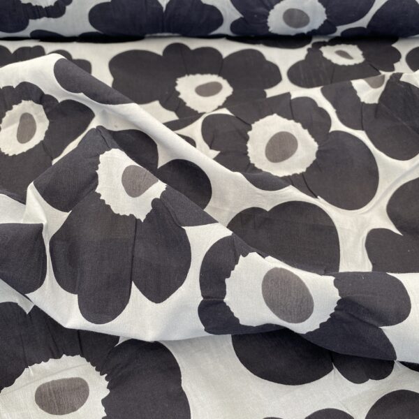 Cottonseersuckerfabric@simplyfabrics.co.uk